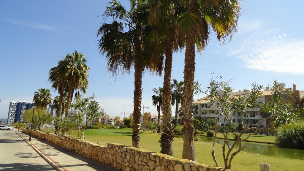 He La Entrada Punta Prima Torrevieja Bagian luar foto