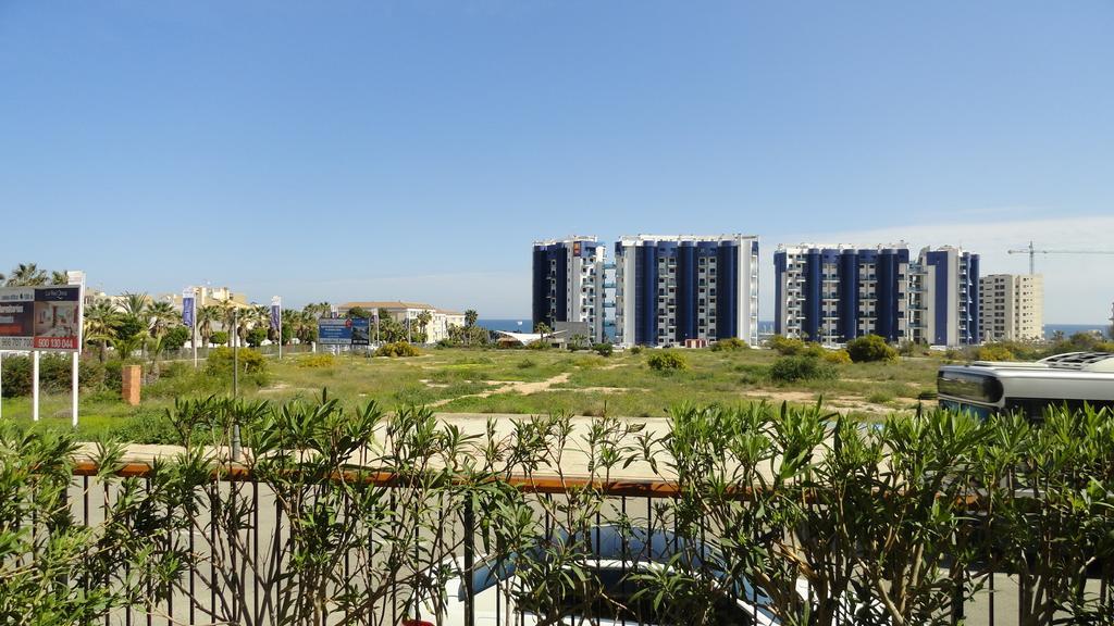 He La Entrada Punta Prima Torrevieja Bagian luar foto