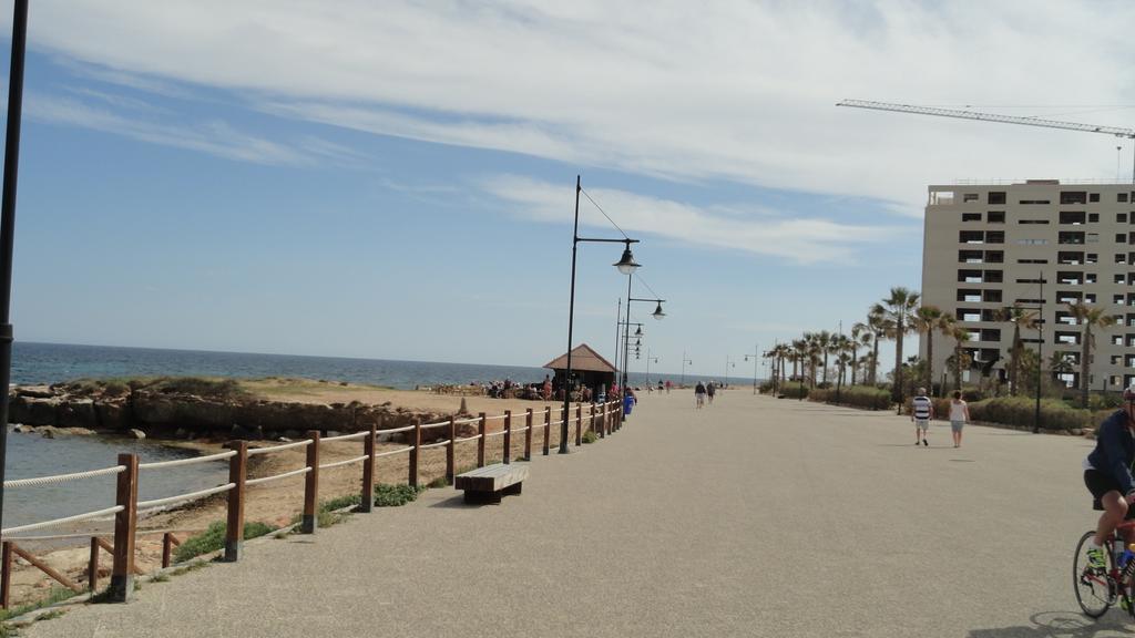 He La Entrada Punta Prima Torrevieja Bagian luar foto